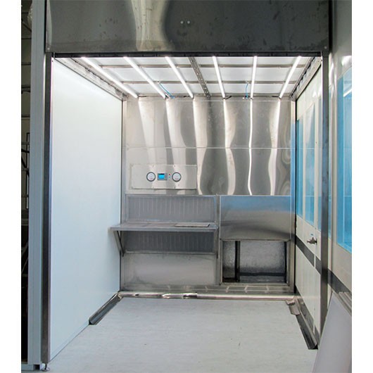 Water-cooled unidirectional airflow laminar flow module