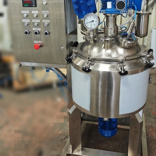 Reactor for making emulsions (ointments and creams) 30 litres.